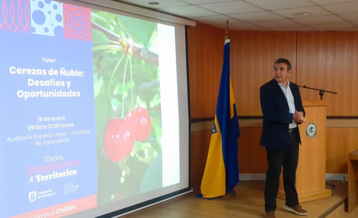 Dr Bastías en Taller Cerezas