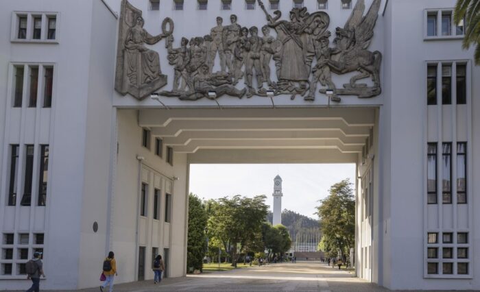 Arco-medicina-campus-Udec-1-1024x683