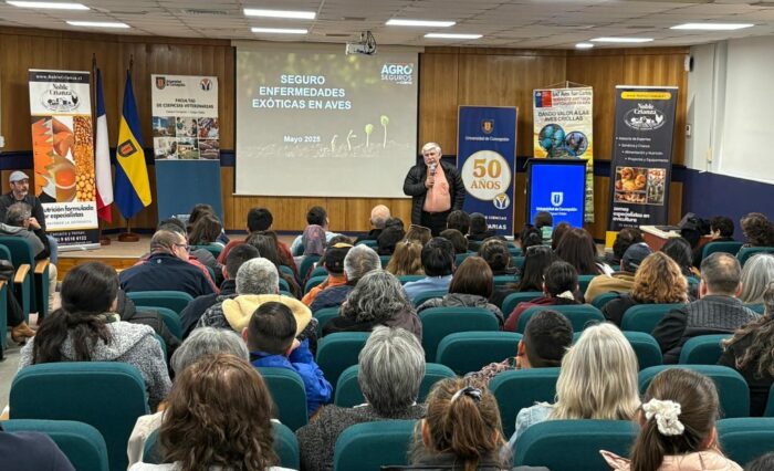 seminario-avicultura-e1747943641373-1024x684