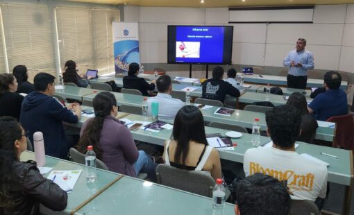 Capacitacion-avicola-e1764688610272-1024x684